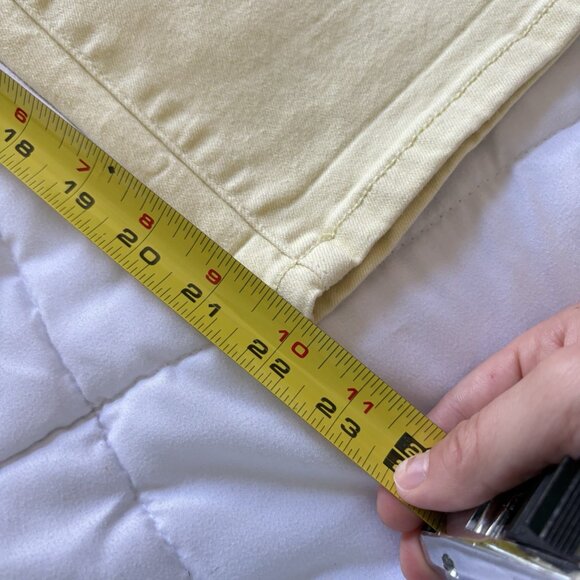 Croft & Barrow Womens Size 14 Pastel Yellow Mid Rise Capri Jeans Stretch Y2K - Picture 9 of 10
